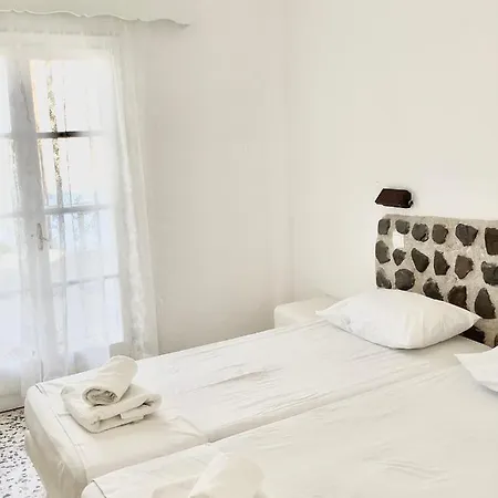 Apartmanhotel Maina 3*