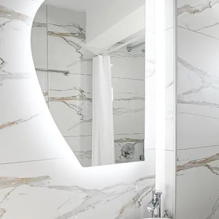 Apartmanhotel Maina 3*