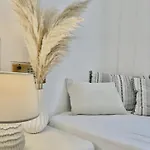 Maina 3* Kamári
