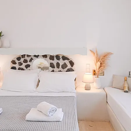 Aparthotel Maina Kamari (Santorini)