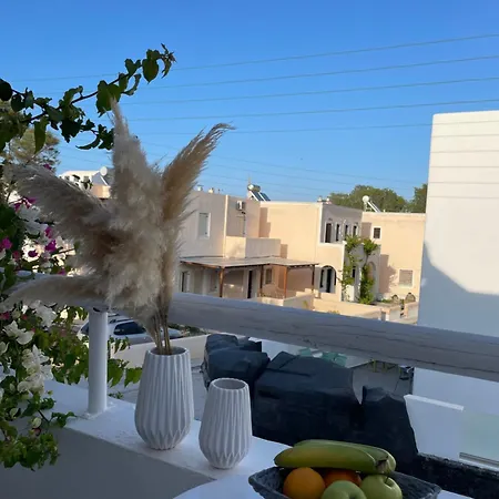 Aparthotel Maina Kamari (Santorini)