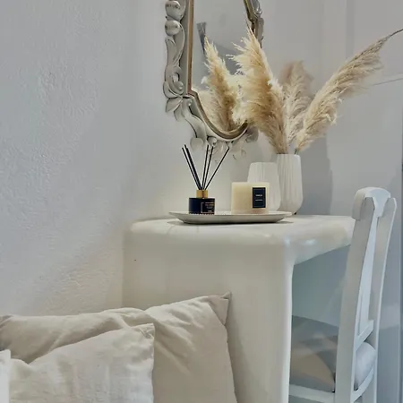 Maina Aparthotel