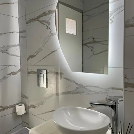 アパートホテル Maina 3*