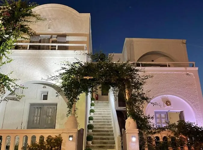 Maina Apartahotel Kamári