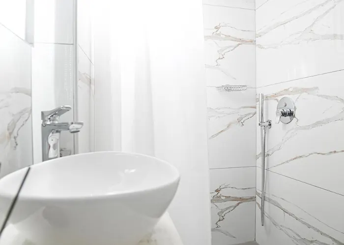 Apartahotel Maina Kamári