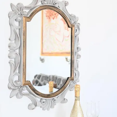 Maina 公寓式酒店 Kamári